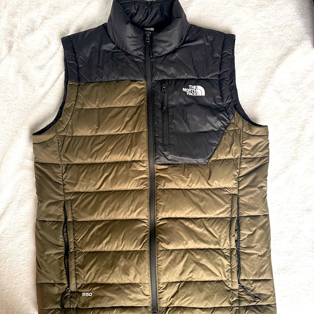North Face 550 Medium size vest in great condition, good as new.